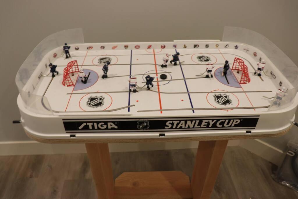 Ski In Ski Out With Huge Game Room And Hot Tub Fernie Eksteriør bilde